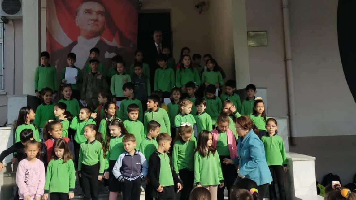 18 Mart Çanakkale Zaferi ve Şehitleri Anma Gününü okulumuzda yapmış olduğumuz törenle kutladık.